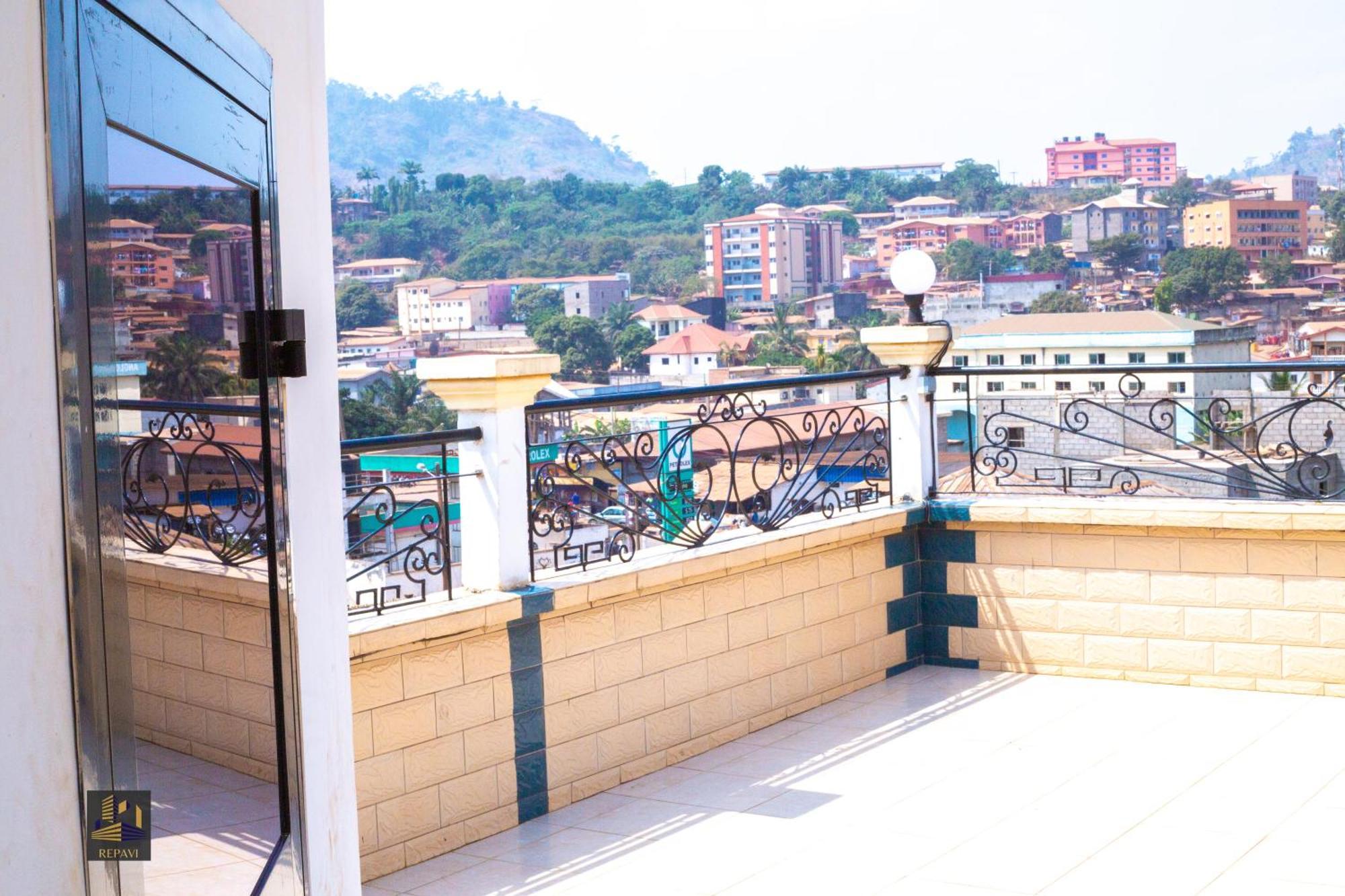 Repavi Lodge Yaoundé Exteriör bild